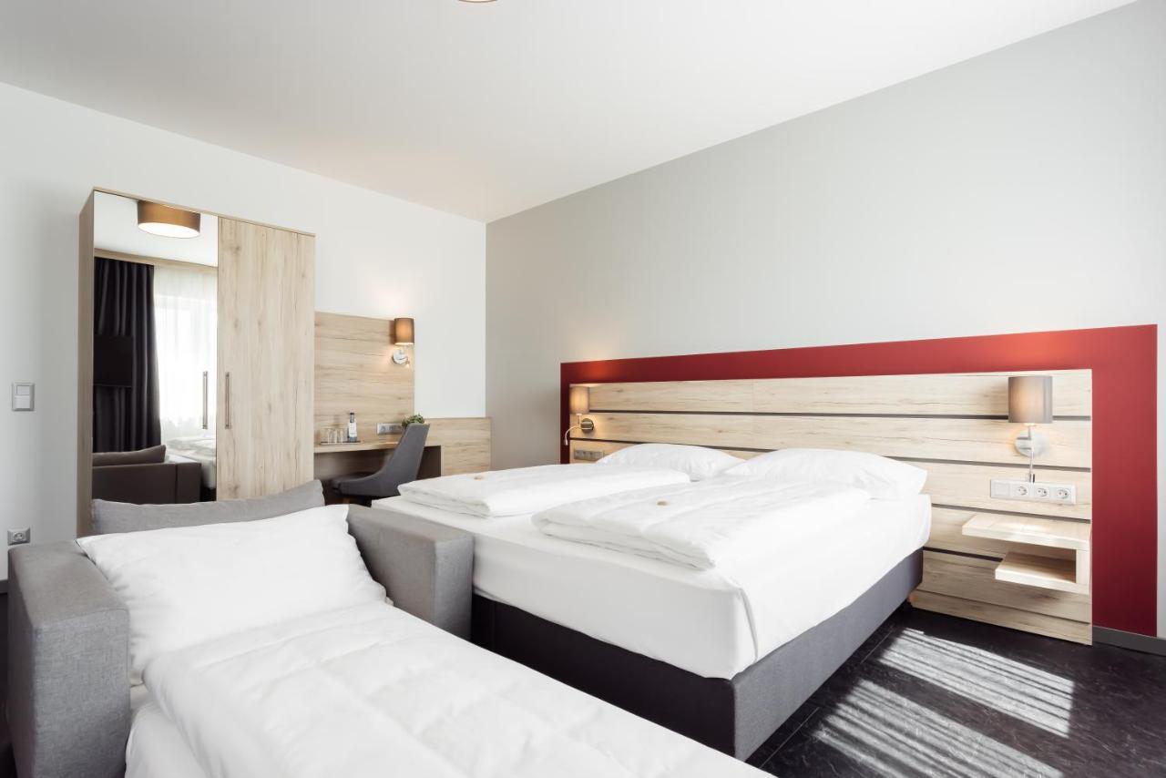 Hotel Smart Liv'In Boheimkirchen Luaran gambar