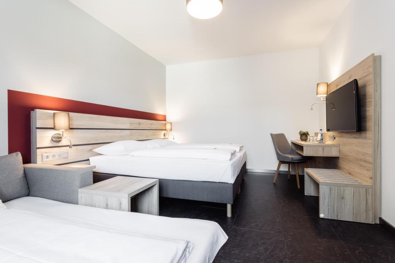 Hotel Smart Liv'In Boheimkirchen Luaran gambar
