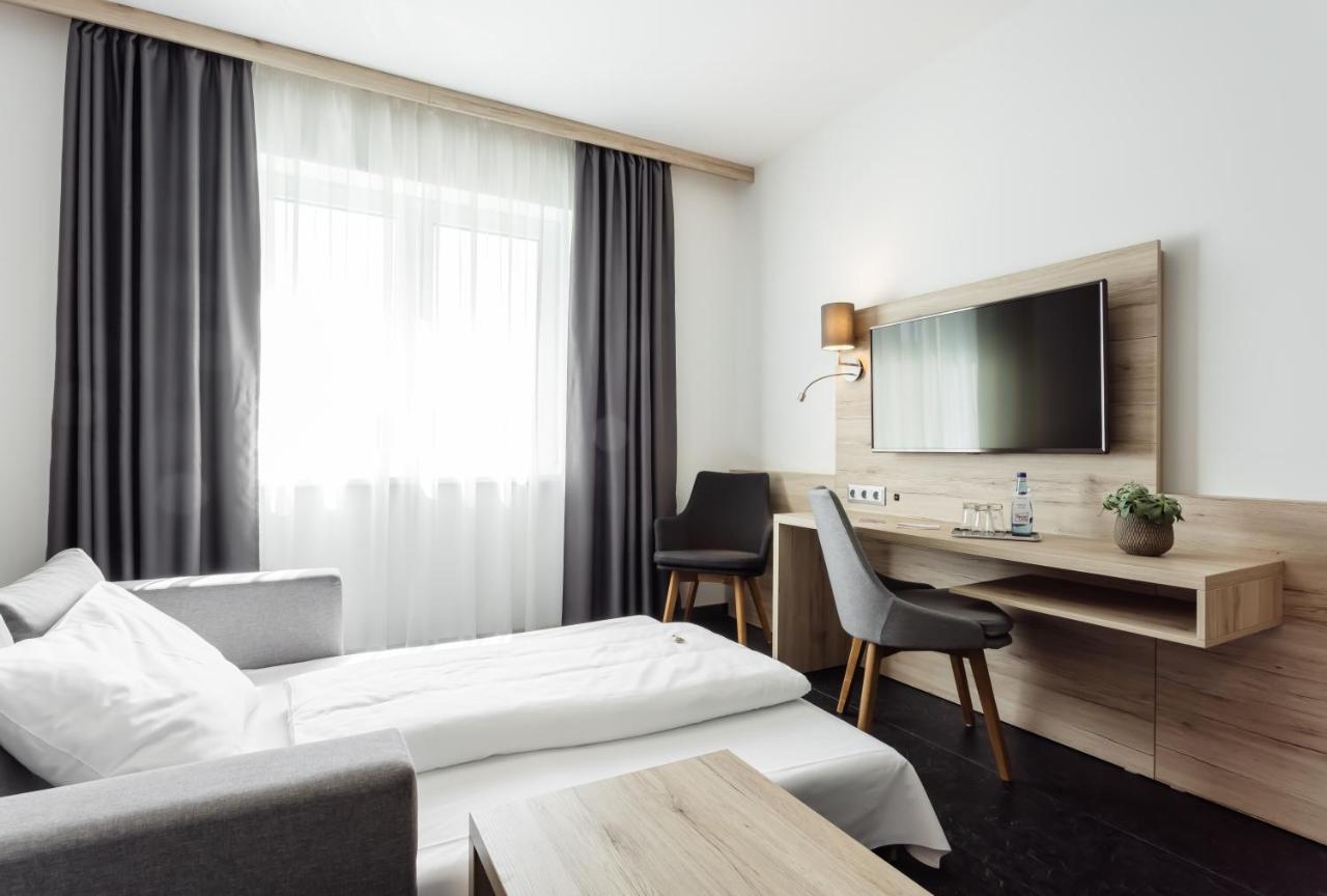 Hotel Smart Liv'In Boheimkirchen Luaran gambar