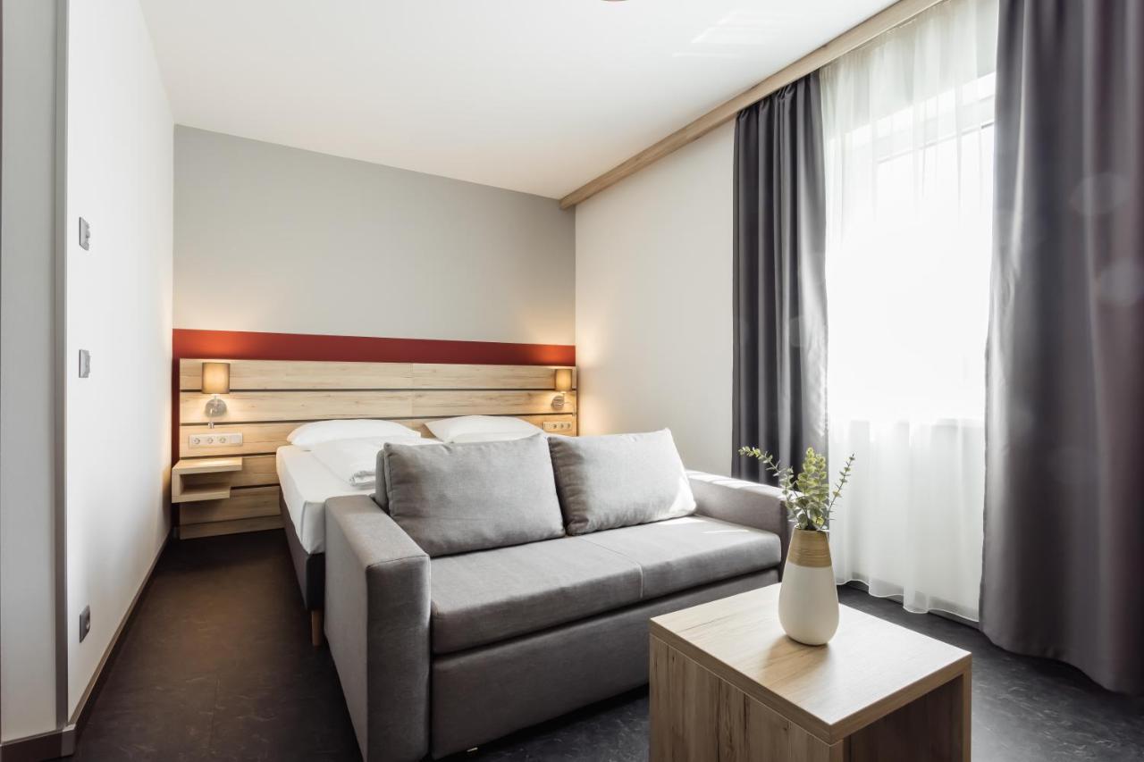 Hotel Smart Liv'In Boheimkirchen Luaran gambar